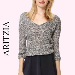 Aritzia Talula Avenue A Knit Black & White Sweater